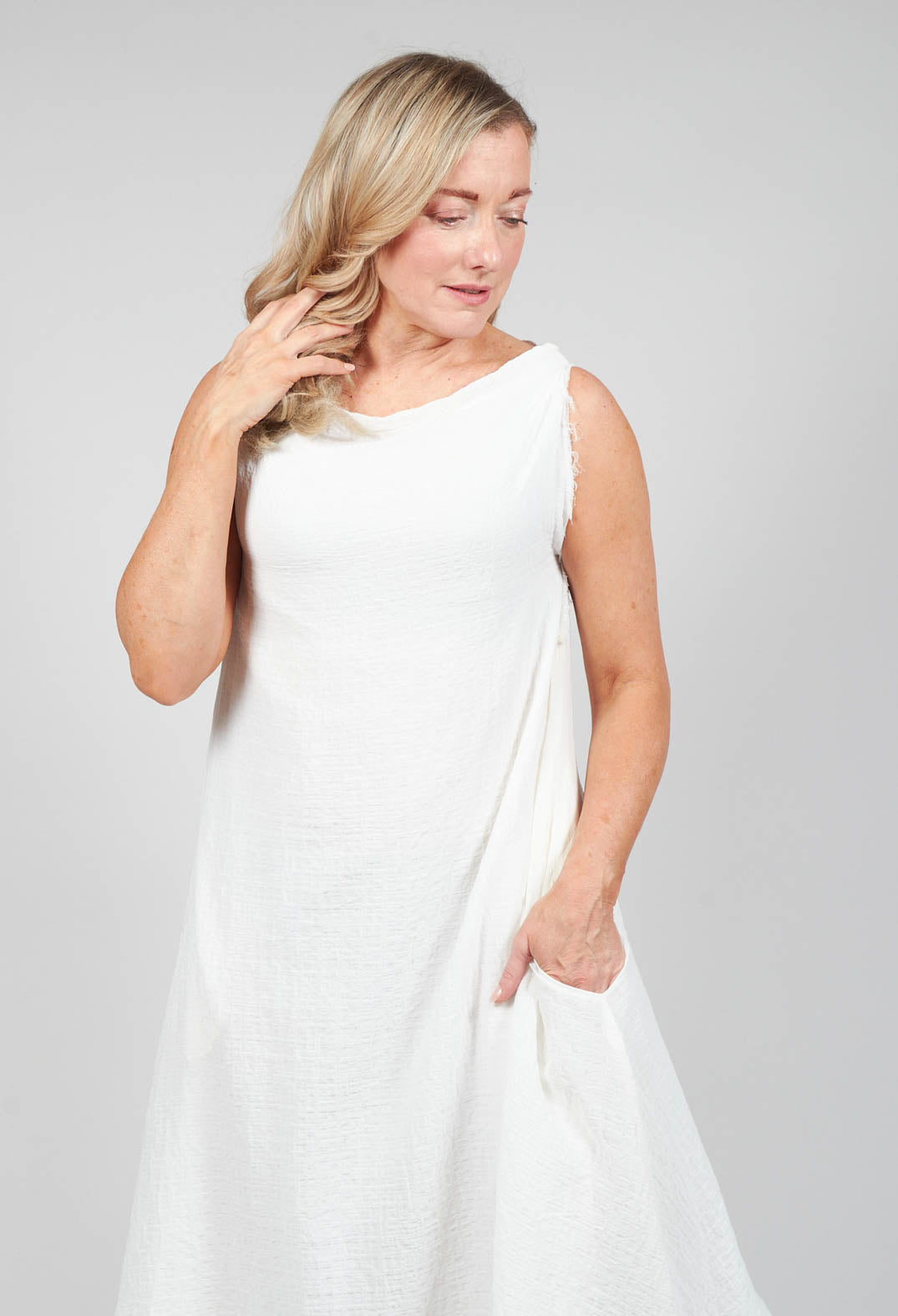 Sleeveless Maxi A White Dress in White