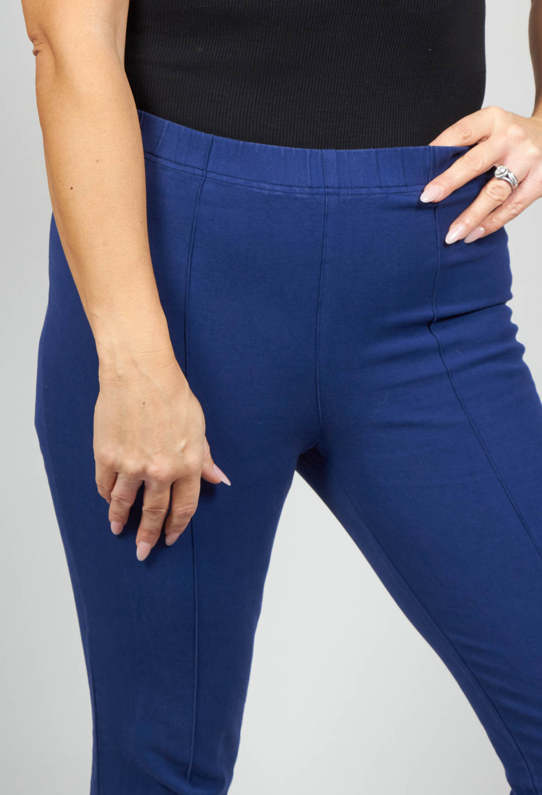 Paderbote Skinny Leg Trousers in Raum