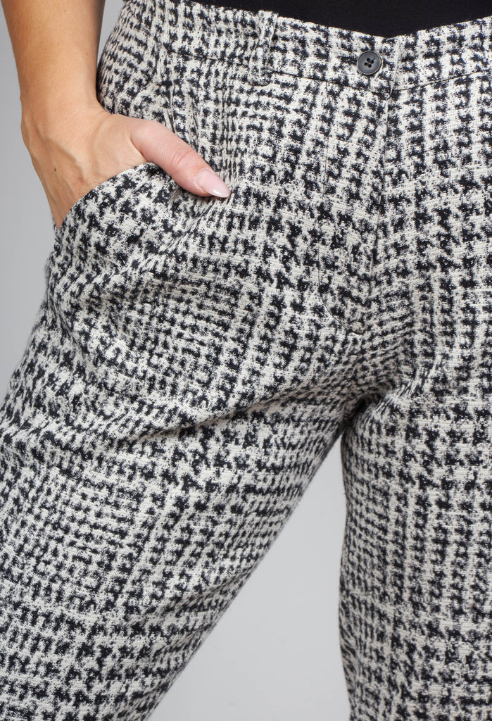 Pants Aure in Black and Offwhite