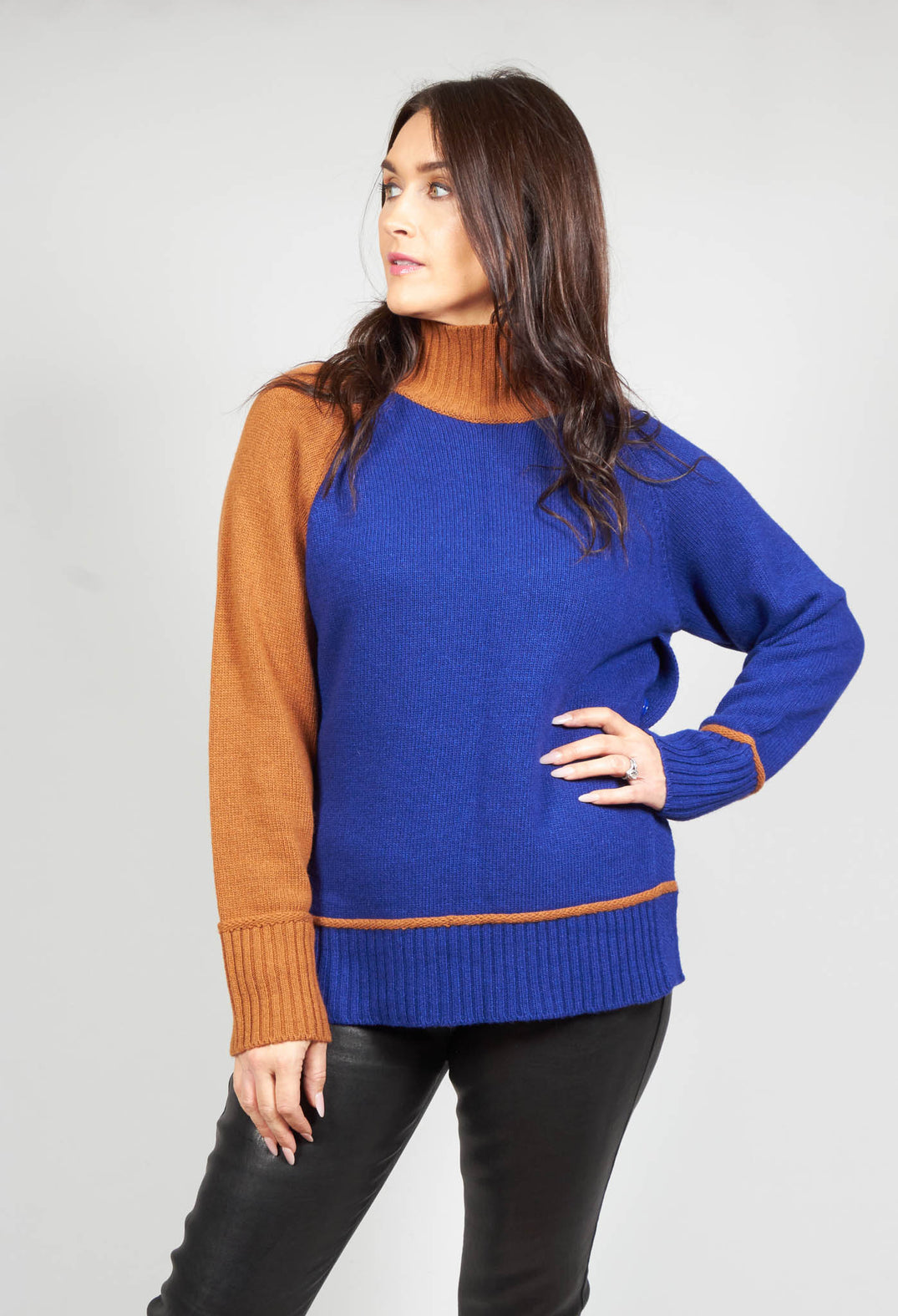 Knitted Sweater in Blu Arancio