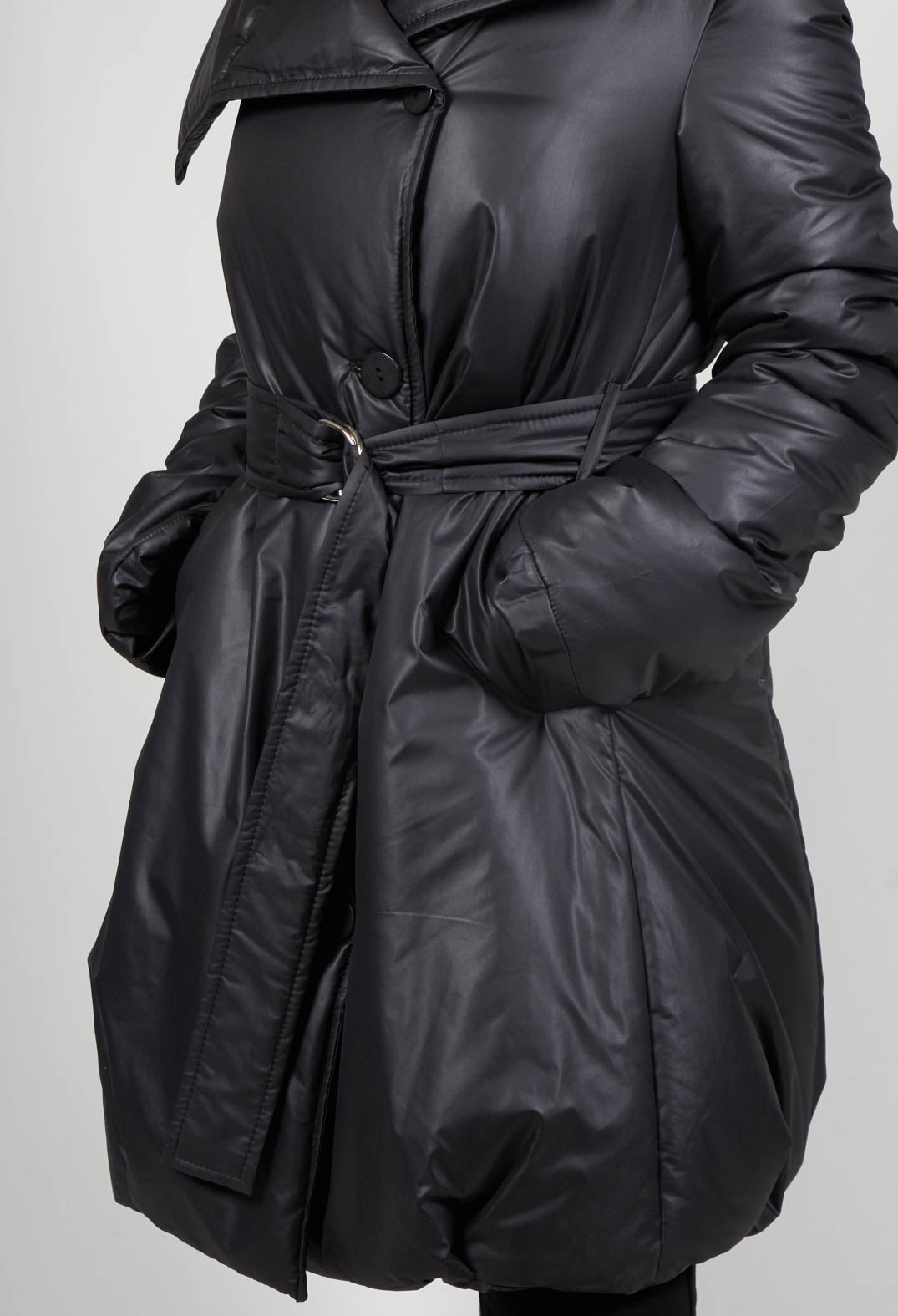 Quilted Coat Vint with High Neck In Black