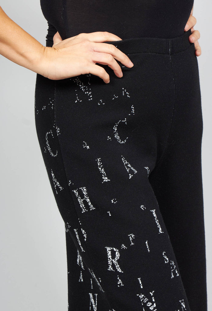 Cropped Knitted Trousers with Logo print in Black