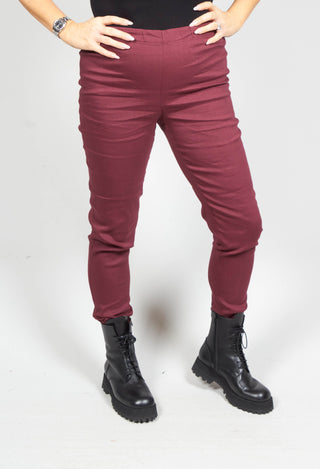 Stretch Fit Leggings in Burgundy