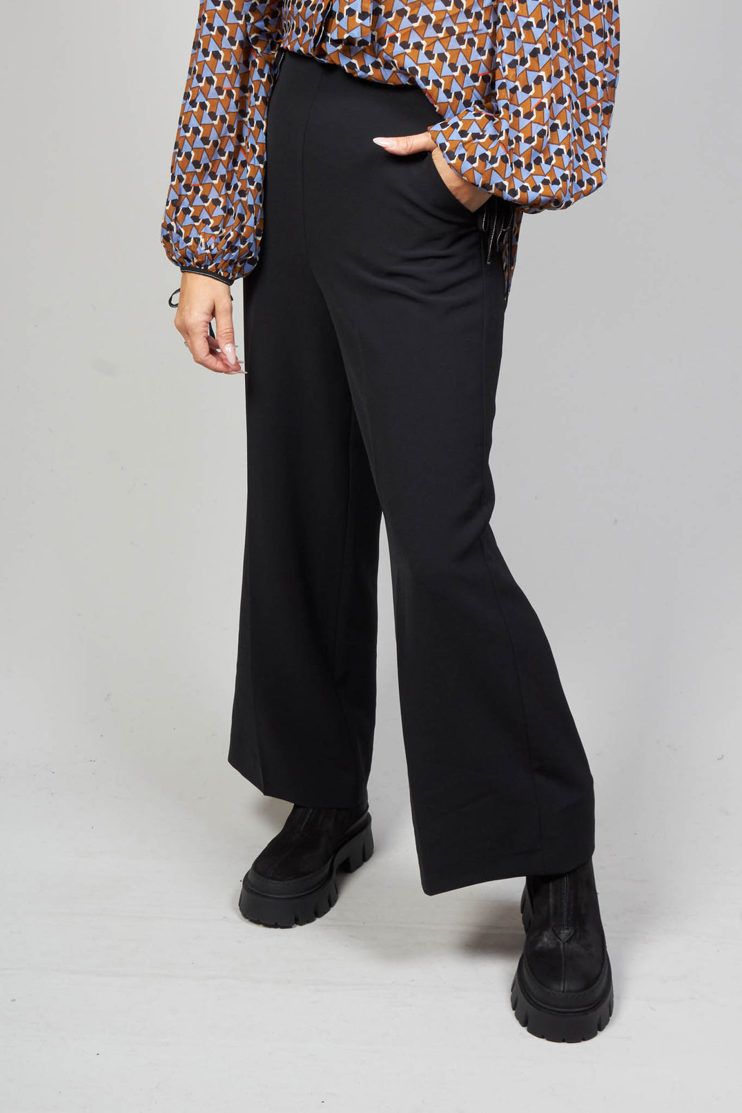 High Waisted Tailored Trousers in Black