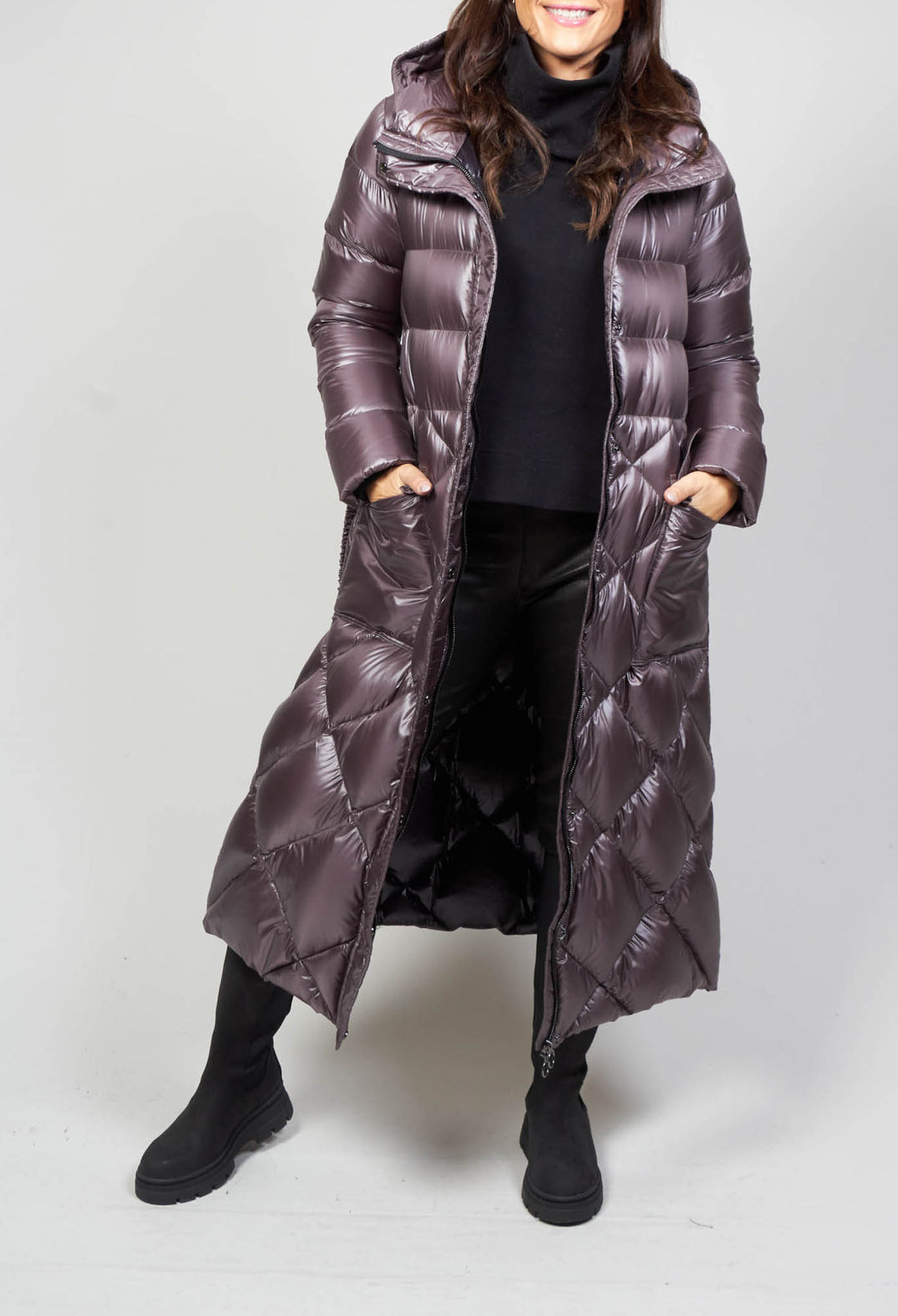 longline puffer coat in mid with front pockets