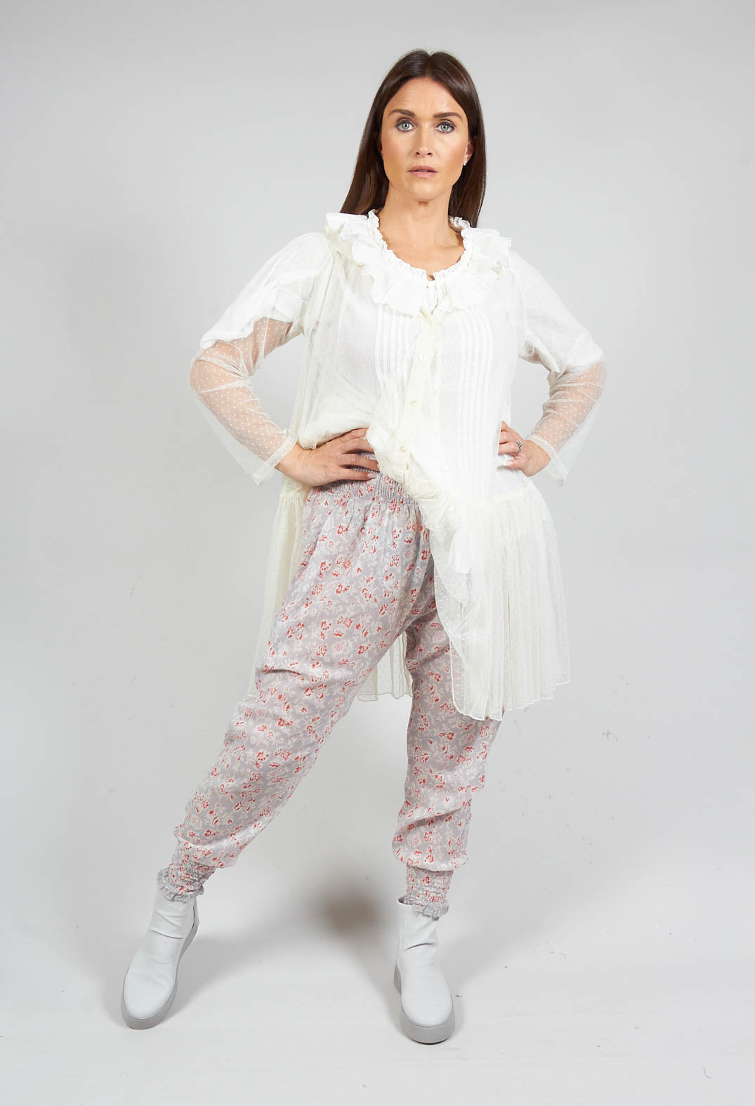 Fan Fan Trousers with Elasticated Waist in Grey Floral