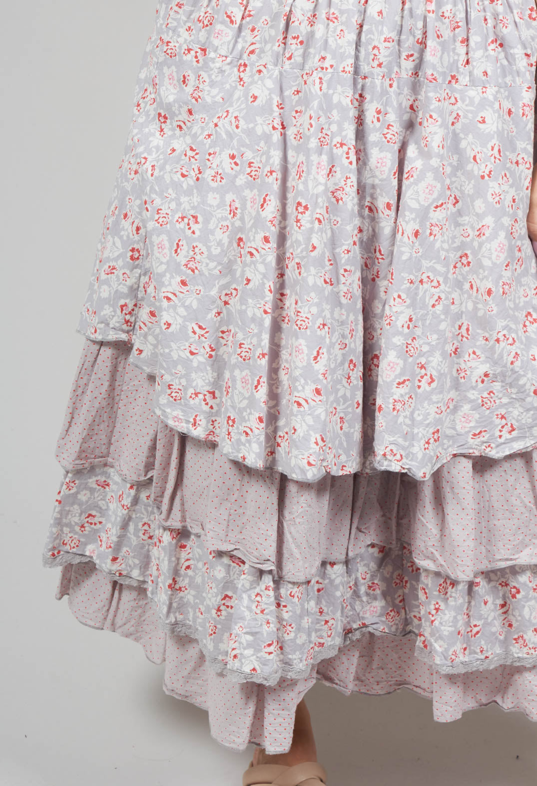 Jupon Tiered Skirt in Grey Floral