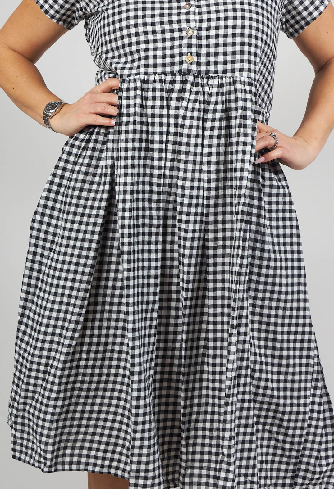 Lobideal Checkered Dress in White and Black