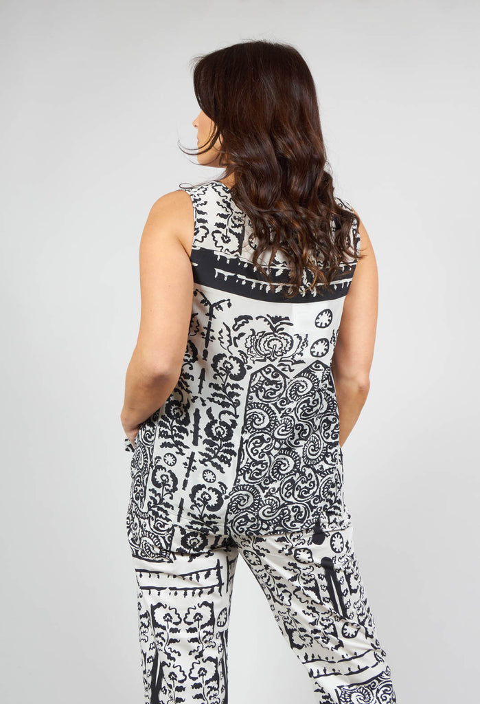 silk vest top in black with side splits