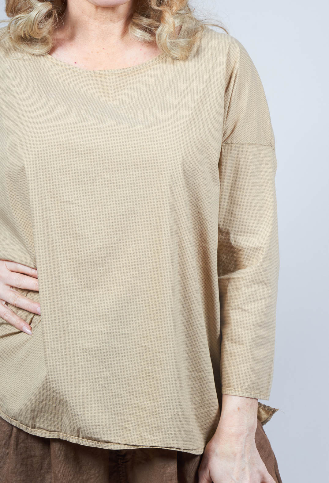 Micro Pattern T Shirt in Desert