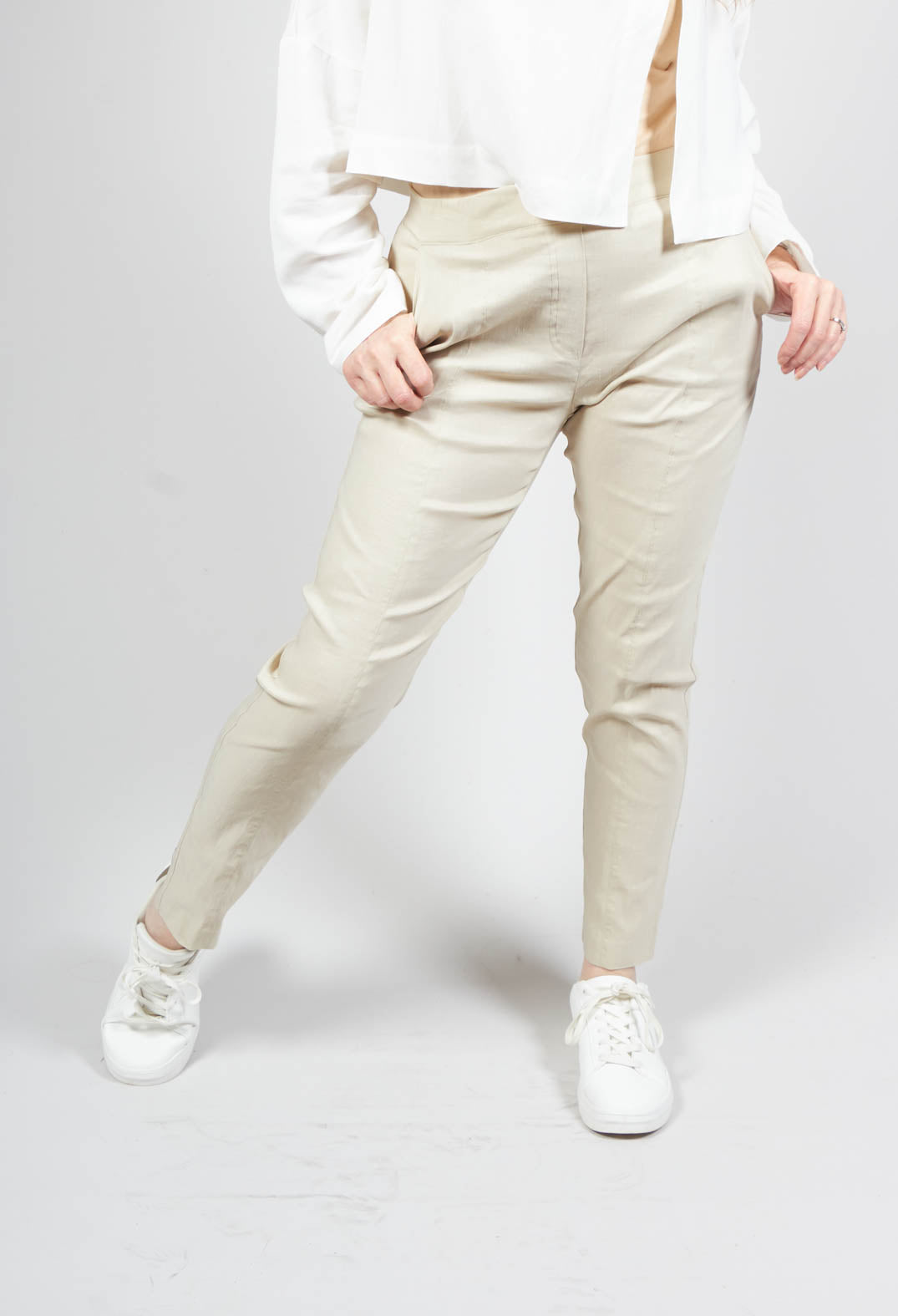 Pull on Trousers with Side Pockets in Beige