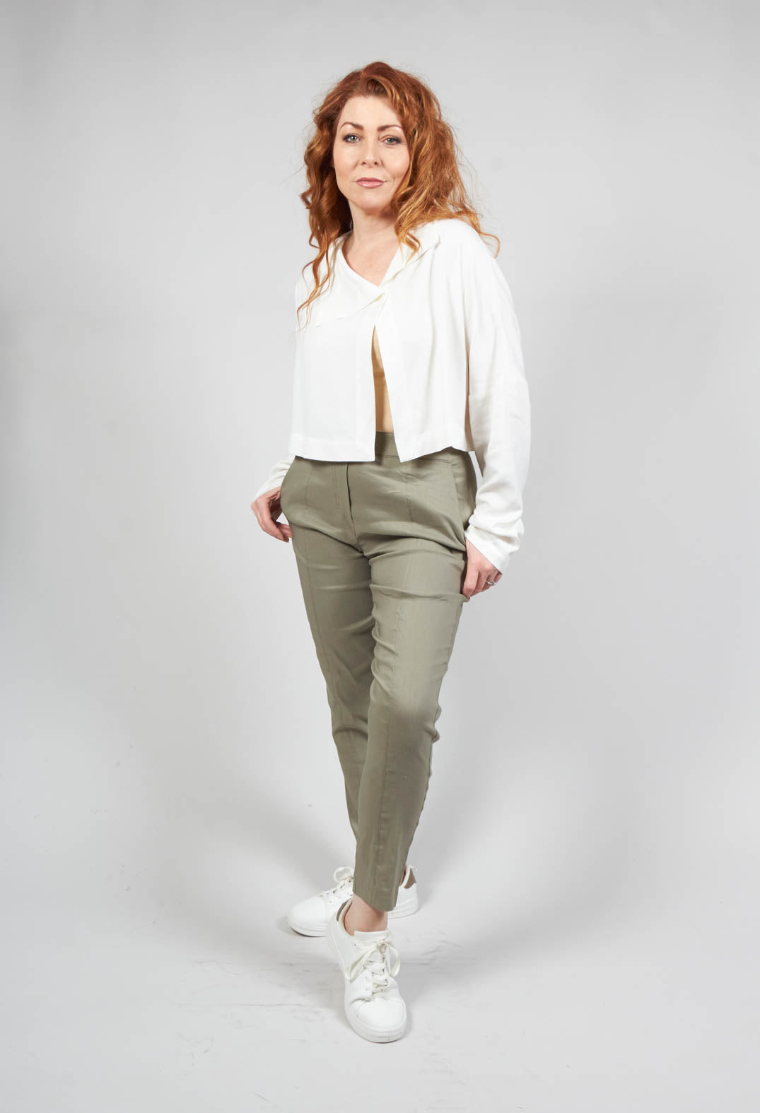 Pull on Trousers with Side Pockets in Khaki