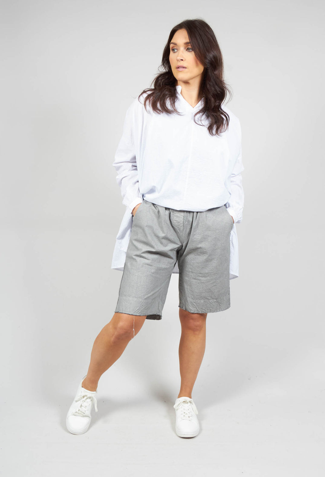 Porzia Shorts in Grey