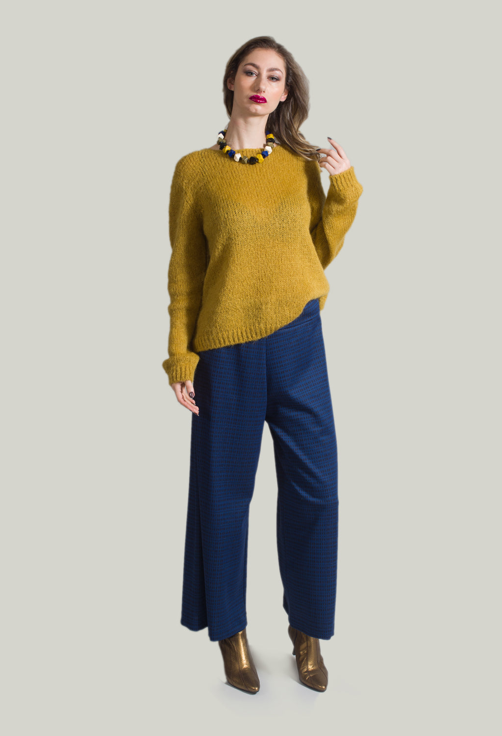 Wide Legged Trousers in Oversea