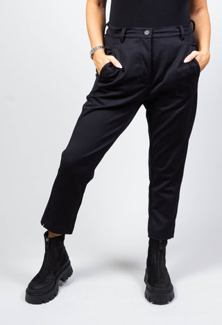 Textured Cropped Ankle Trousers in Black