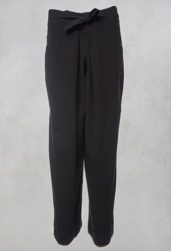 Black Trousers with Pleats and Front Tie