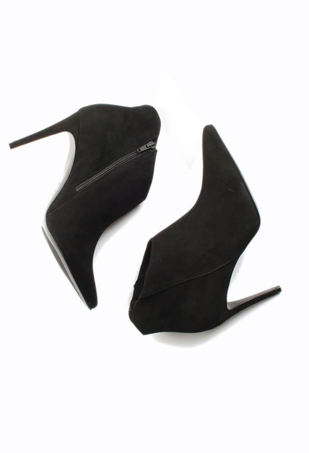 Heeled Suede Ankle Boot with Zip in Schwarz