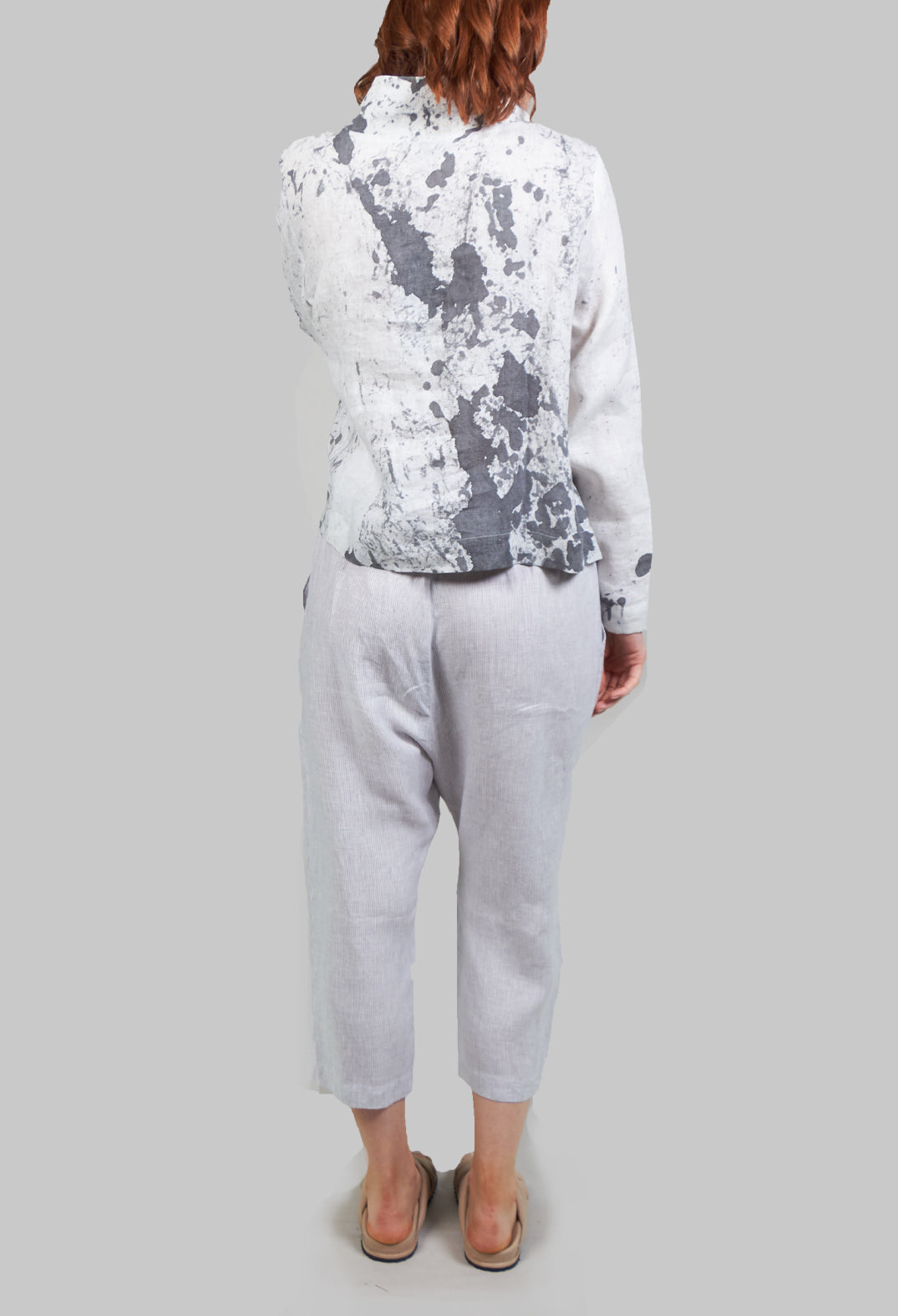 Cropped Trousers with Elasticated Waistband in Light Grey Stripe