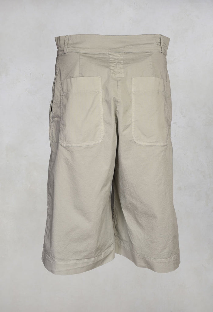 Bermuda Shorts in Ghiac