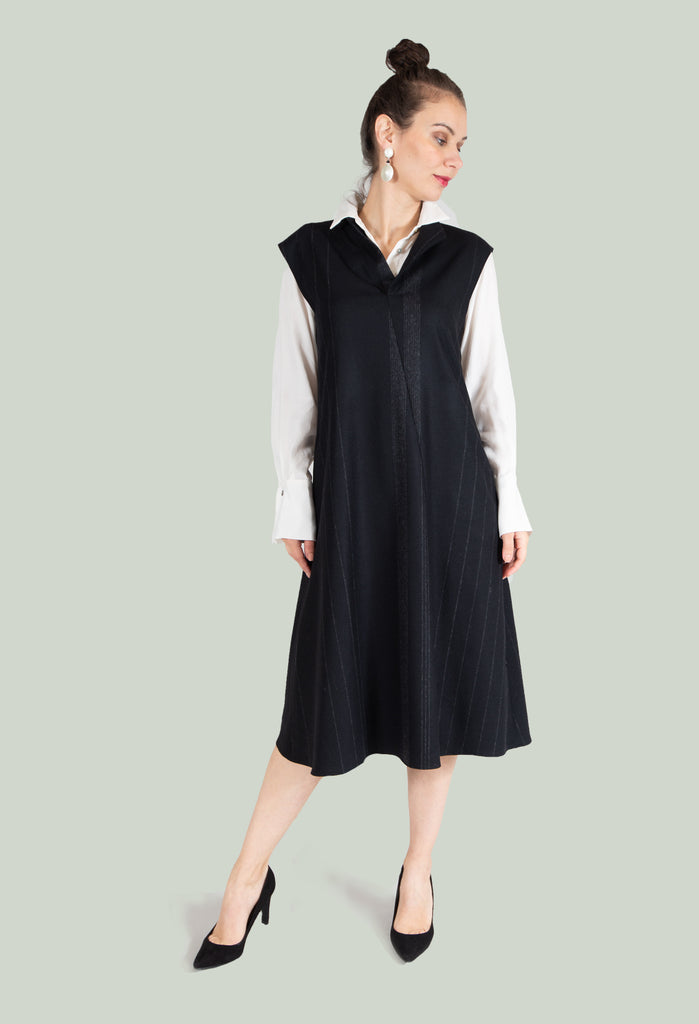 Dress Toya in Black