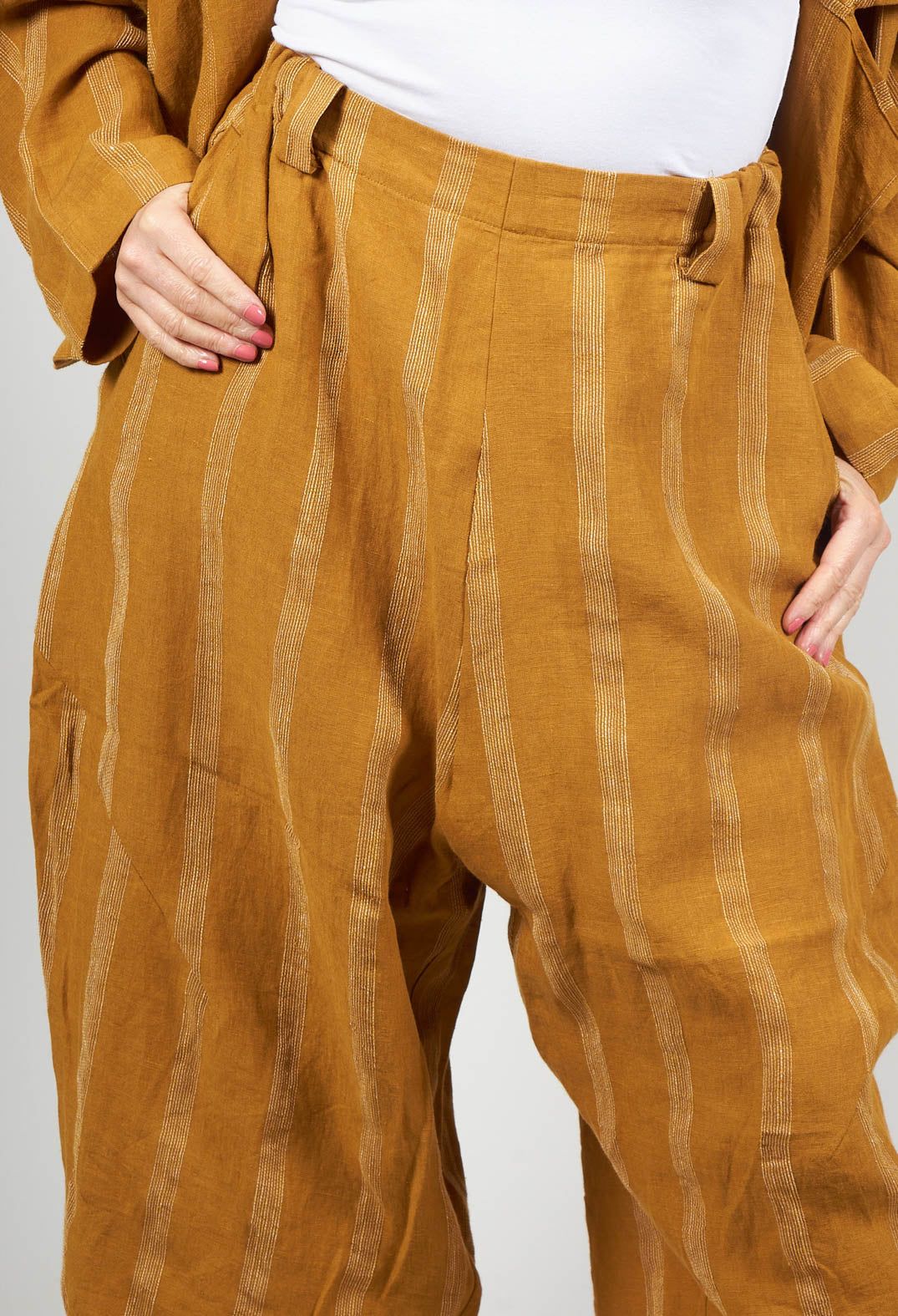 Cropped Dropcrotch Trousers in Mustard