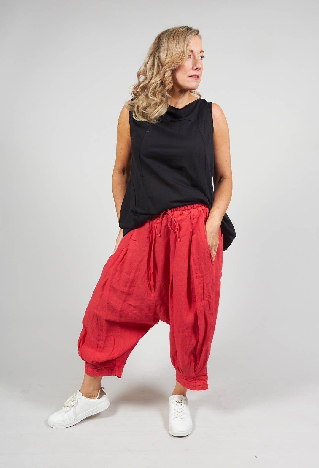 Cropped Linen Trousers in Cherry