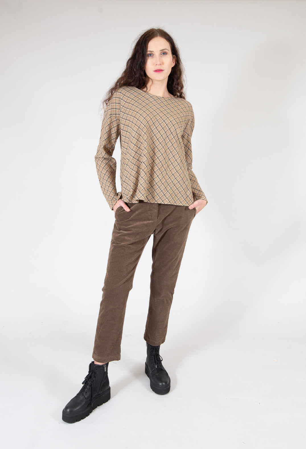 Top with Tartan Wool in Beige