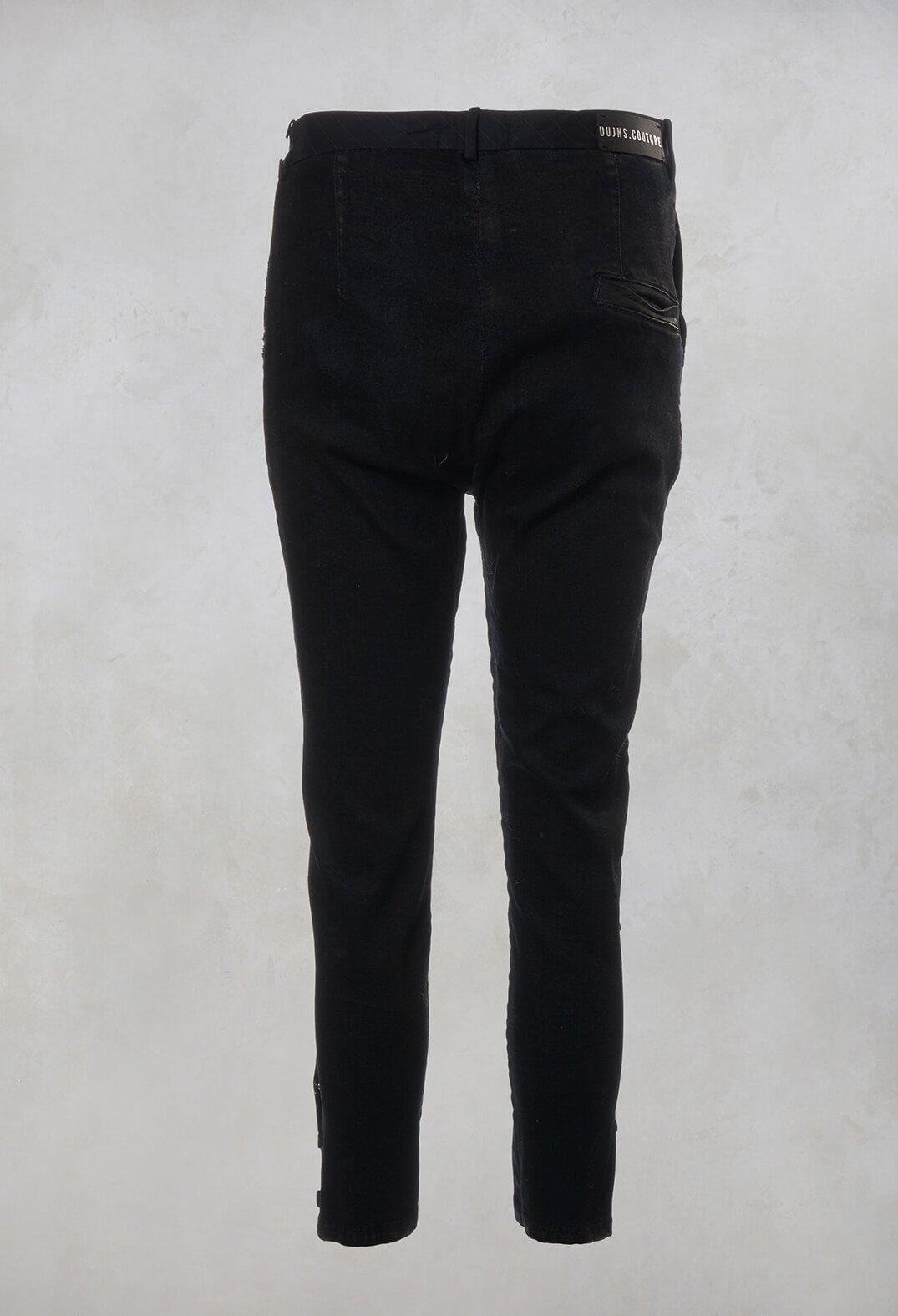 Distressed Jeans in Original