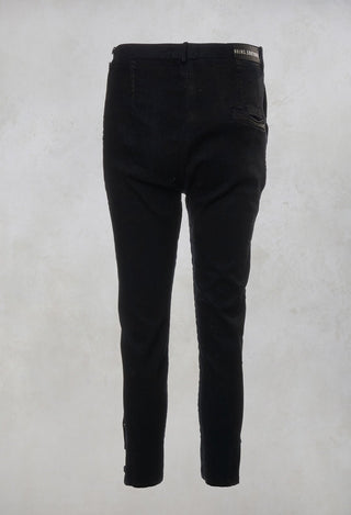 Distressed Jeans in Original