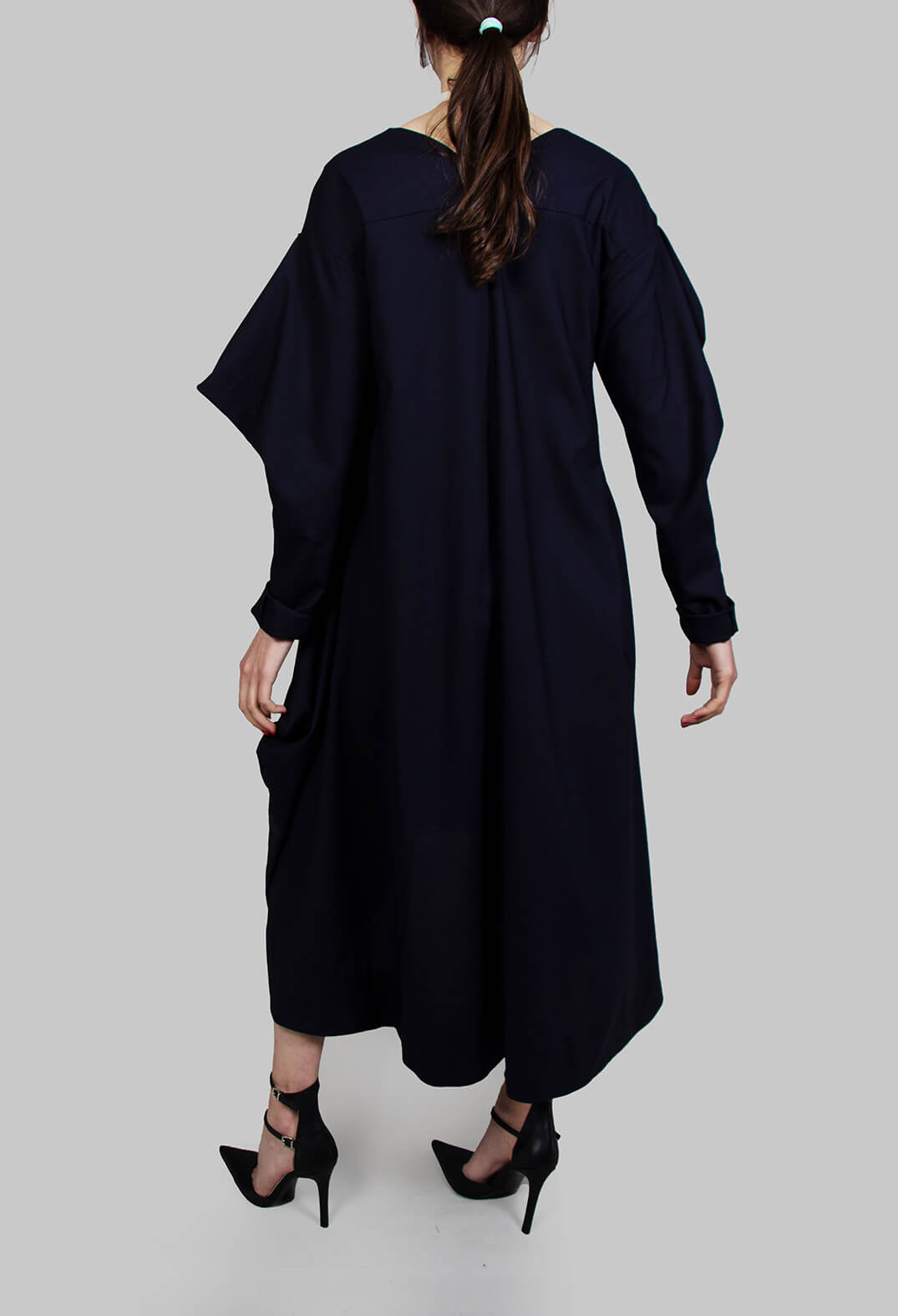 Oversized V Neck Dress with Puff Sleeves in Kao Bleu