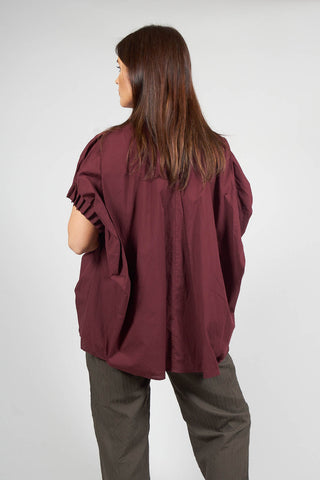 Sleeveless Shirt in Granato