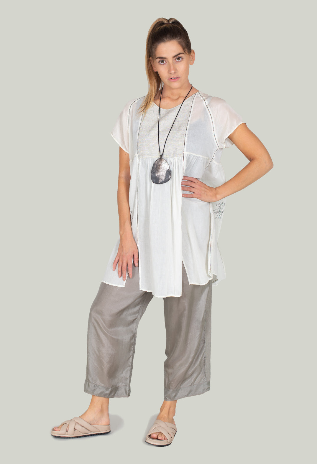 Tunic Samaira Black Poppy in Liquen