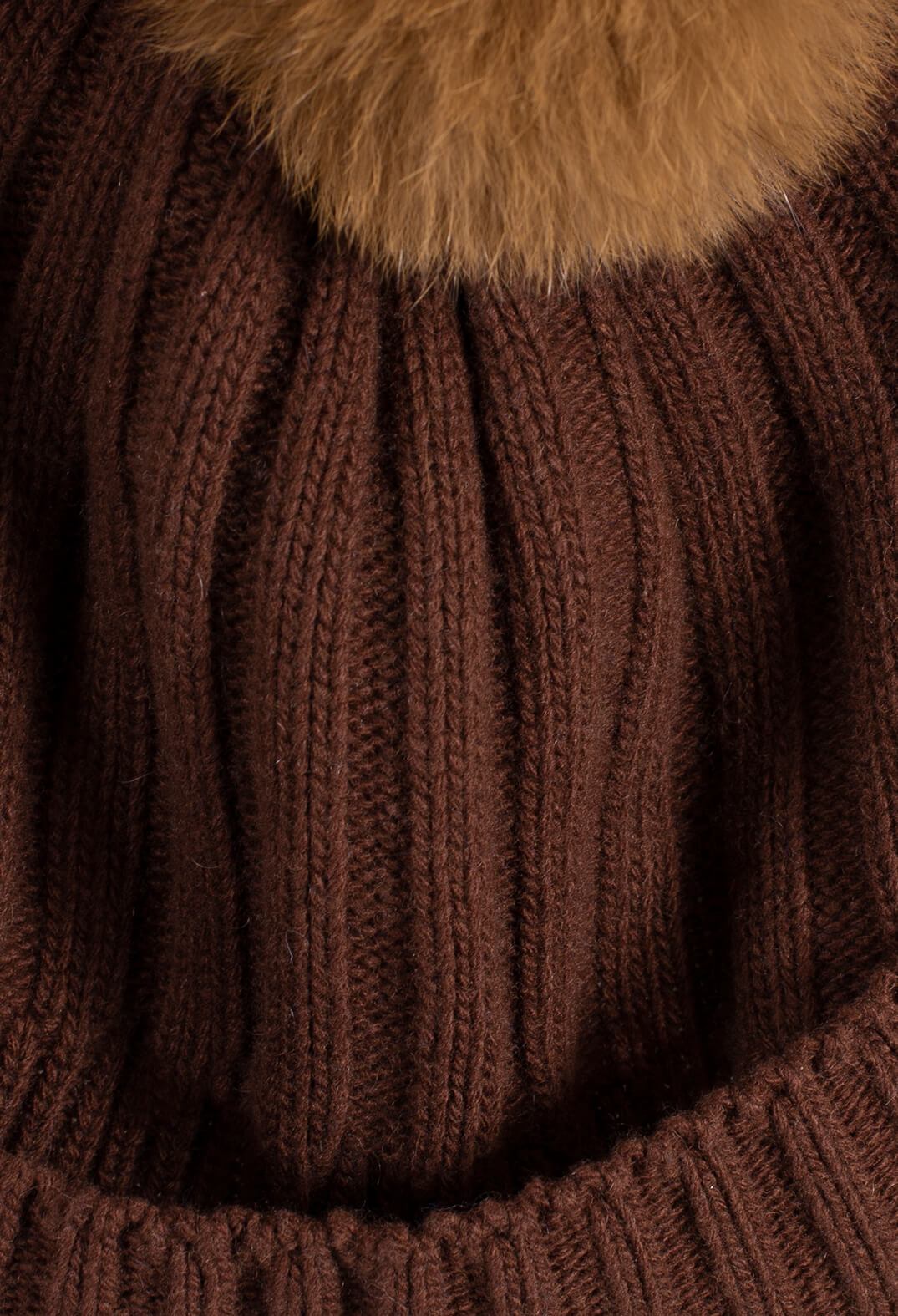 Fur Bobble Hat in Brown