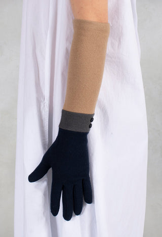 Gloves in Navy/Grey/Camel