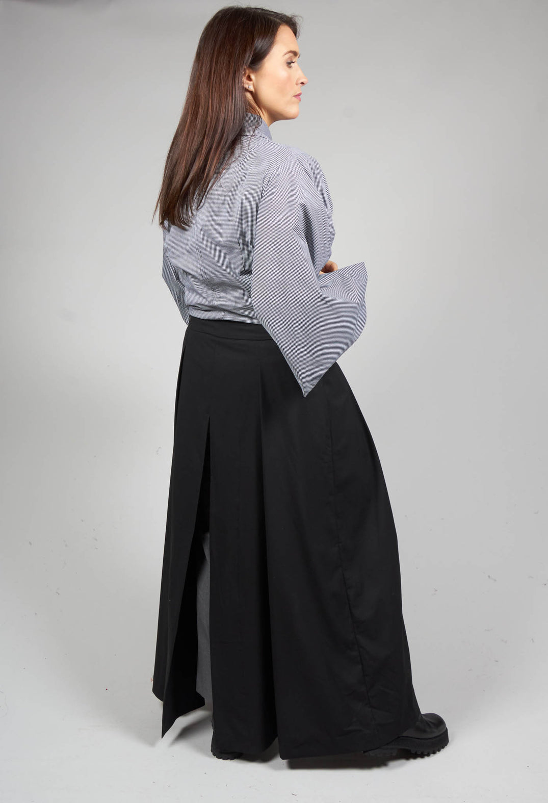 Double Layer Trousers with Pleats in Black/Grey