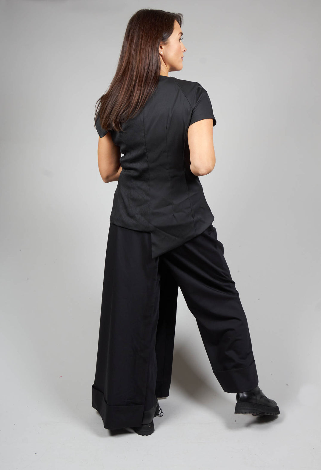 Culotte Style Trousers with Layer in Black