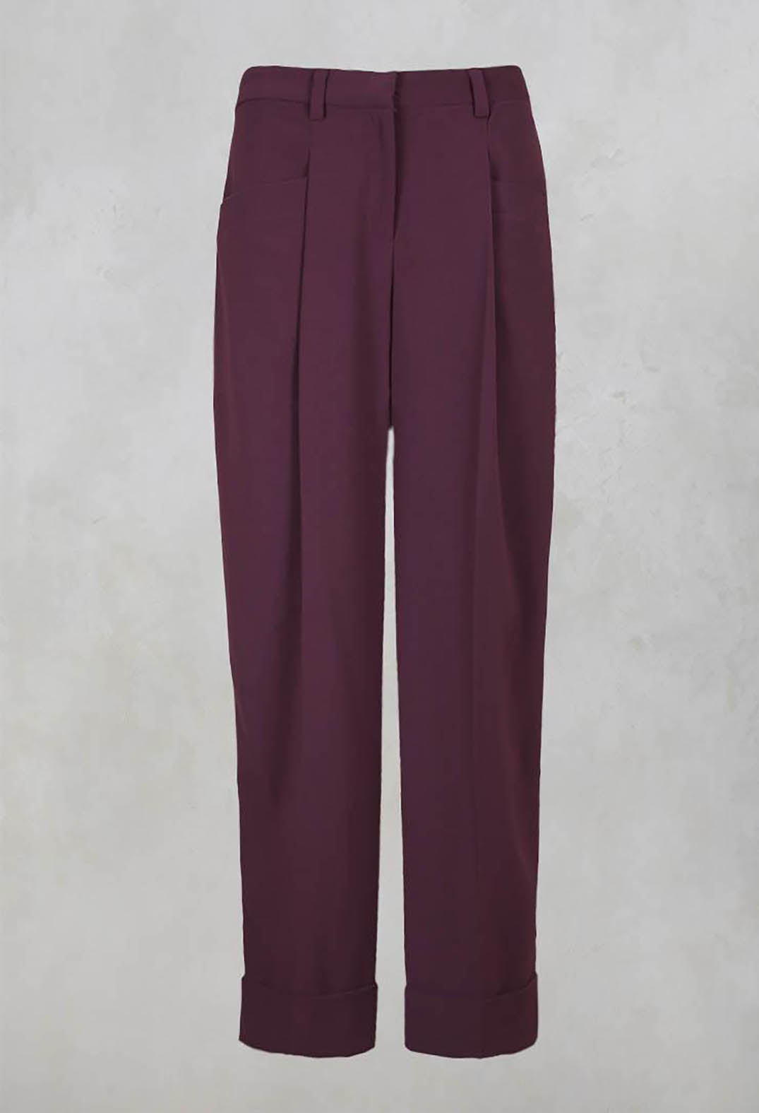 Pegged Trousers in Burgundy