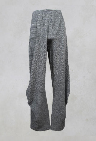 Houndstooth Trousers in Grey