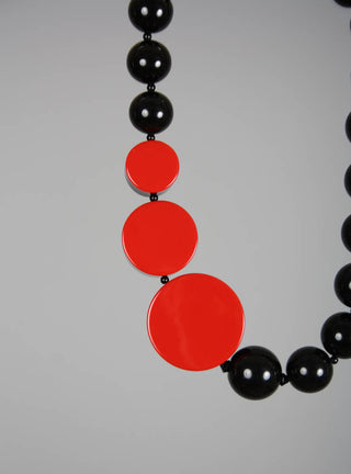 Oblique Necklace with 3 Discs in Black and Red