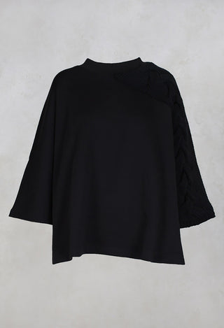 Phoenix Contrasting Boxy Pullover in Nero