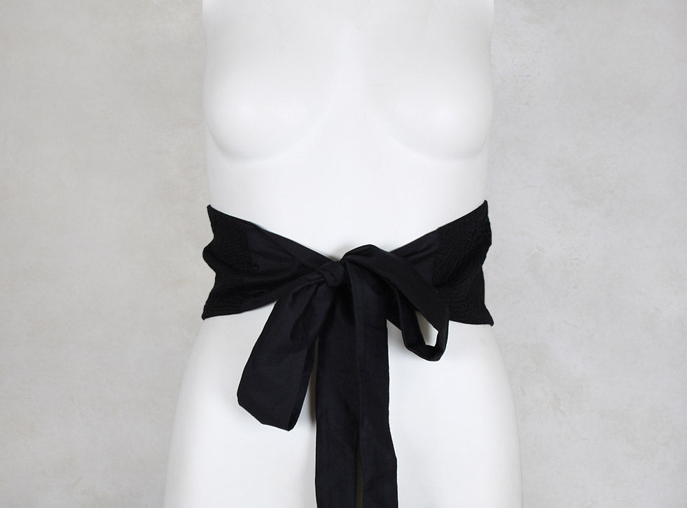 Lacerta Textured Tie Belt in Nero