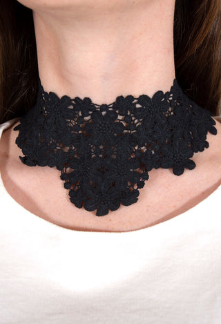 Lace Collar in Black