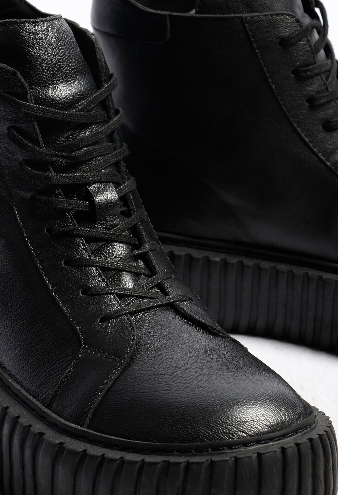 Leather Lace up Ankle Boots in Ghost Black