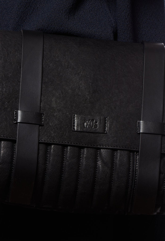 Leather Messenger Bag in Black