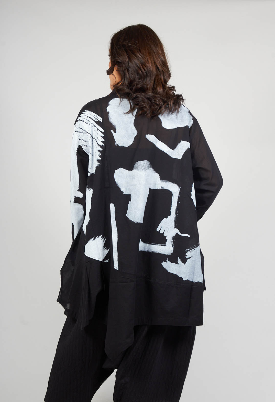 Lightweight A-Line Shirt in Black