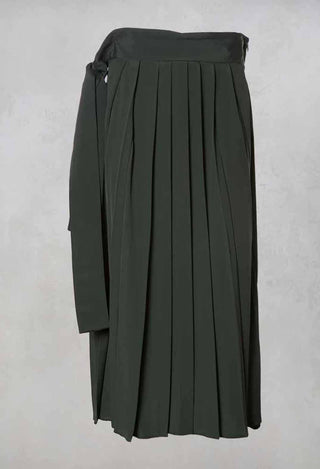 Lightweight Pleated Skirt with Sash in Mirto