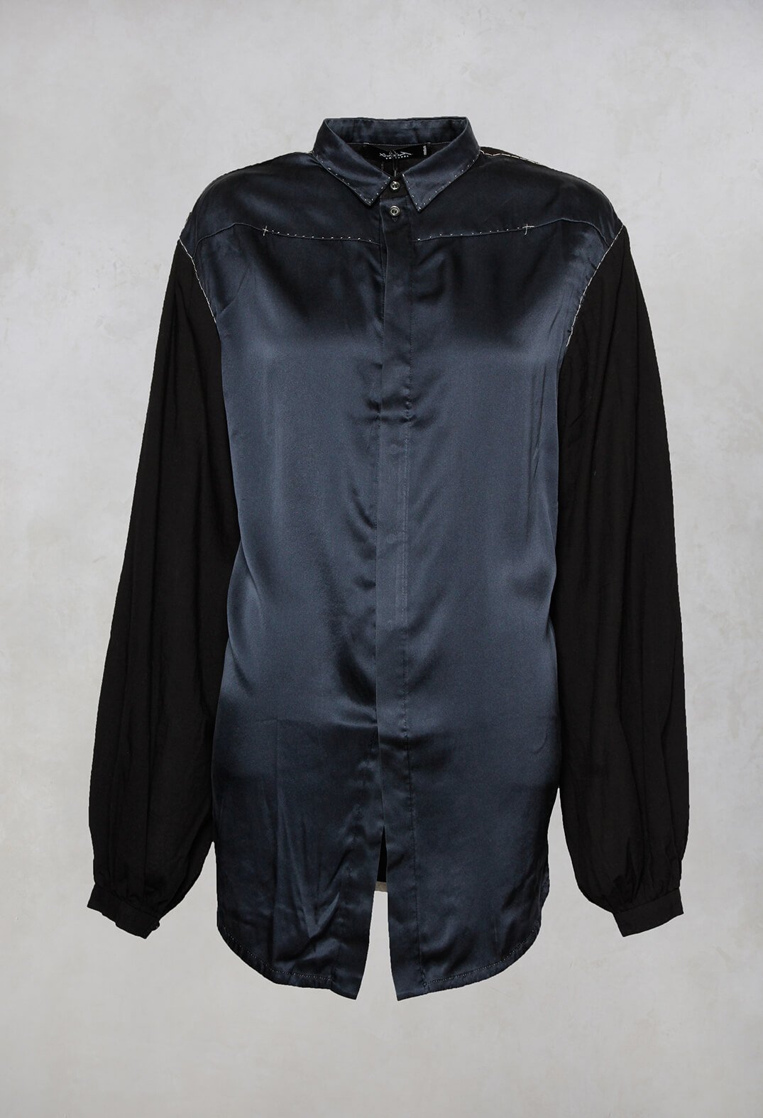 Loose Fit Shirt with Contrasting Arms In Black and Navy