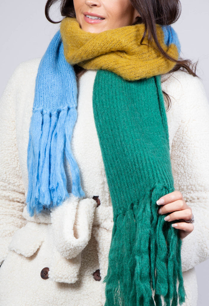 knitted scarf in blue