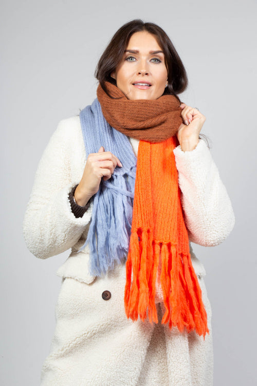 Scarf in Stamina Orange