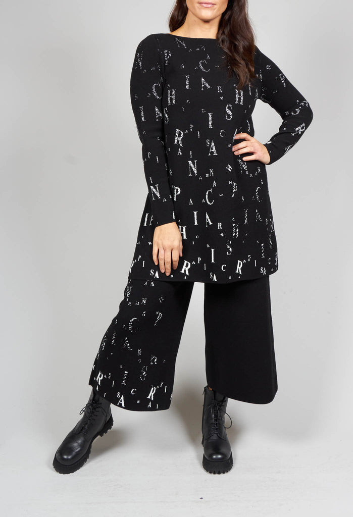 Cropped Knitted Trousers with Logo print in Black